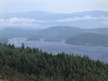 ostrůvky v Jezeře Loch Garry