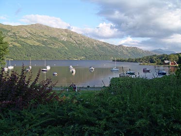 začátek jezera Loch Lomond