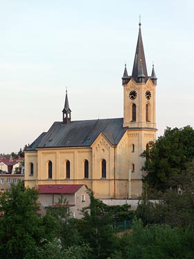 kostel v Nebušicích