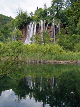 vodopád, jezero Burgeti