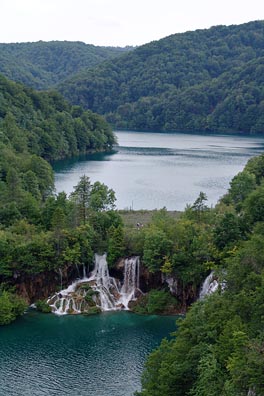 vodopády do jezera Milanovac, jezero Kozjak