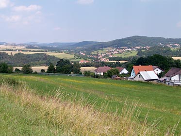 pohled od Kozích hor na SV