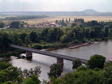 Labe, most, Říp, Hořín