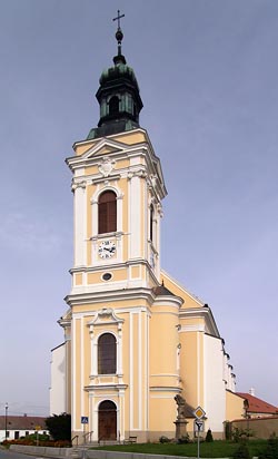 kostel v Čejkovicích