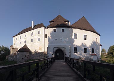hrad v Nových Hradech