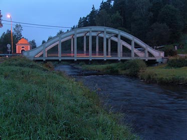 Vltava, most v Horní Vltavici, auto