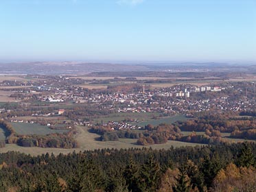 pohled na Hrádek nad Nisou ze svahu Sedleckého špičáku