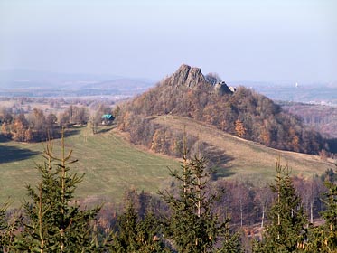 pohled na Tolštejn z Jelení skály