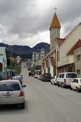 ulice, věž kostela