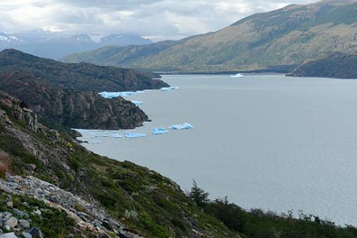 ledovce na jezeře