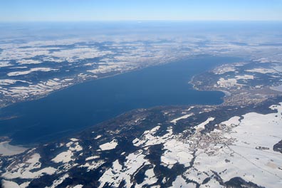 pohled z letadla, jezero