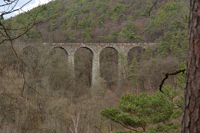 železniční viadukt u Žampachu