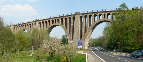 železniční viadukt v Krnsku