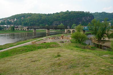 Labe, Ploučnice, železniční most v Děčíně