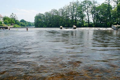 Vltava, první jez v Českých Budějovicích