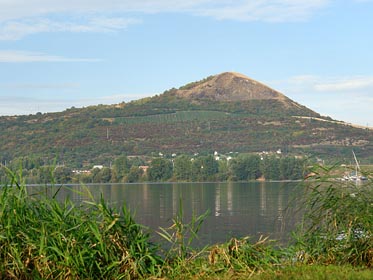 Žernosecké jezero, Radobýl