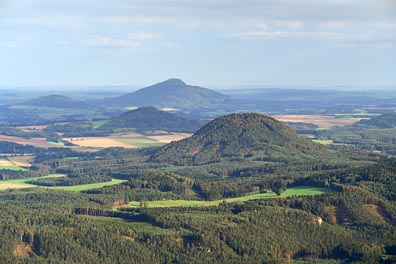 pohled z Klíče na Ortel, Ralsko