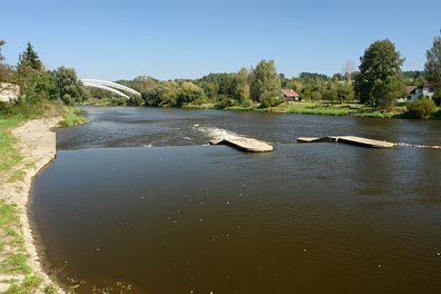 Vltava v Hněvkovicích