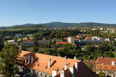 pohled na Kleť z věže zámku v Českém Krumlově