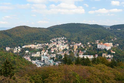 pohled na Karlovy Vary z Diany