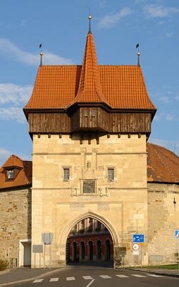 věž, brána v Lounech
