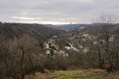 pohled na Dolní Šárku od Matěje