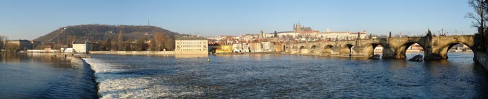 pohled na Petřín, Pražský hrad, Karlův most