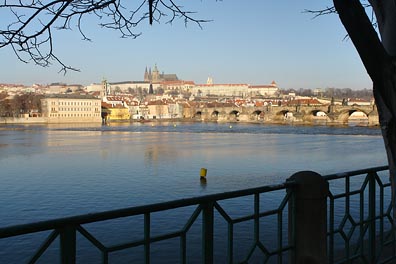 pohled na Pražský hrad, Karlův most