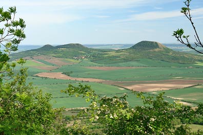 pohled na Brník, Srdov, Oblík z Milé