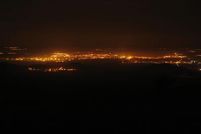 noční pohled na Louny z Oblíka