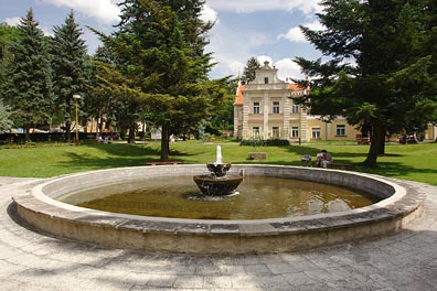 kašna, park ve Mšených-lázních