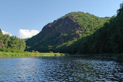 Berounka u Týřovic, Týřovické skály