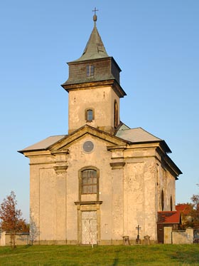 kostel v Cínovci