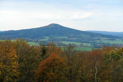 pohled z Dymníku na Vlčí horu