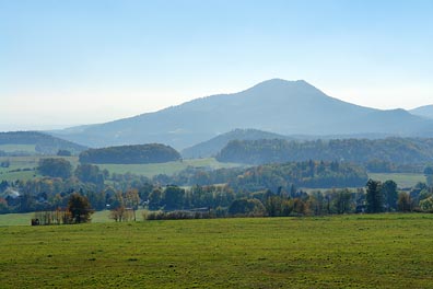 pohled na Sedlo z rozhledny Náčkovice