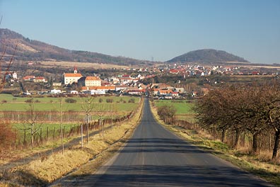 pohled na Žitenice od Litoměřic