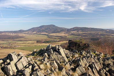 vrchol Trojhory, pohled na Sedlo