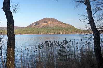 Máchovo jezero, Borný