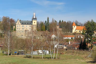 zámek, kostel ve Zruči nad Sázavou
