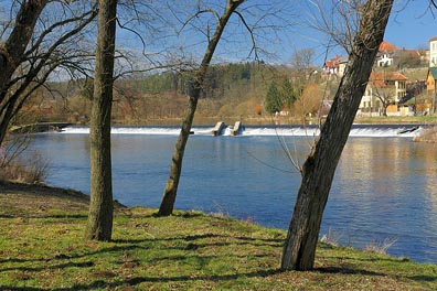 Sázava, jez v Kácově