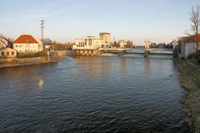 Labe, jez v Brandýse nad Labem