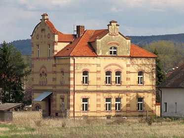 zámek v Litni