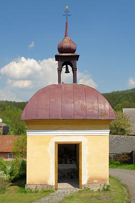 kaplička v Čeňkově