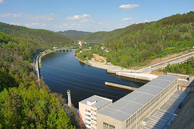 Vltava, elektrárna pod hrází Orlíka