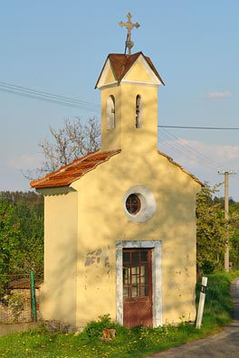 kaplička ve Žlučíně