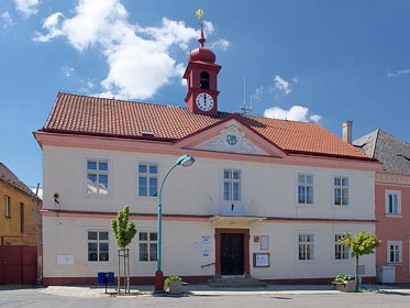 radnice v Týnci nad Labem