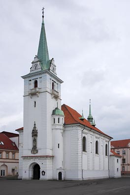 kostel v Trmicích
