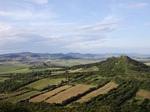 pohled na České Středohoří z Oblíka