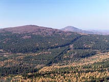 pohled z Luže na Pěnkavčí vrch, Jedlovou