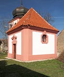 kaple ve Skorkově